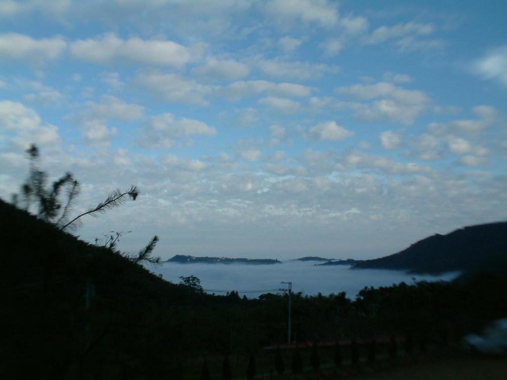 溪頭吉野民宿ji-Ye Lugu Extérieur photo